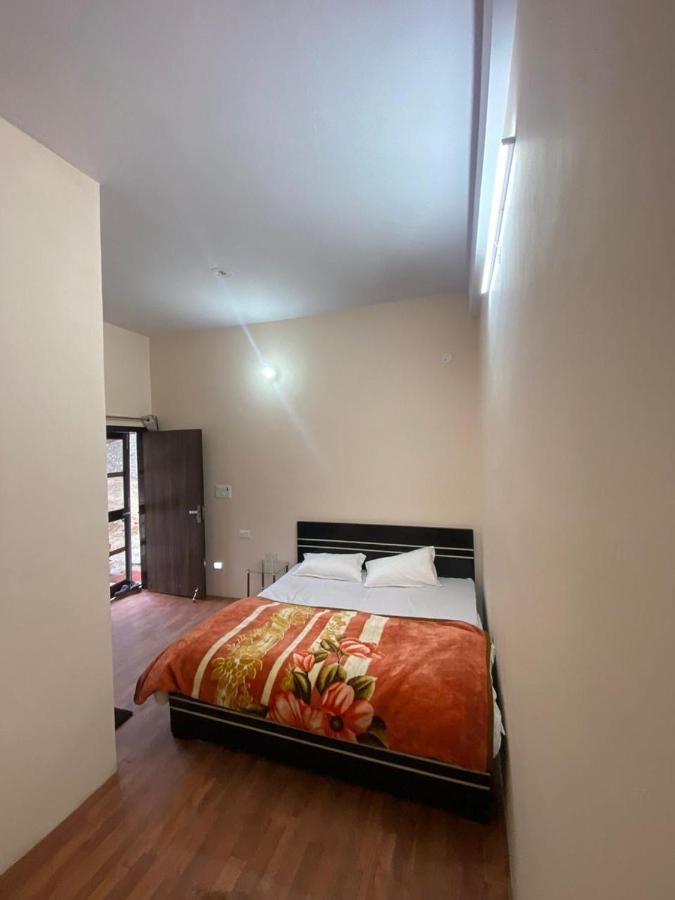 Chirag Homestay Kainchi Nainital Extérieur photo