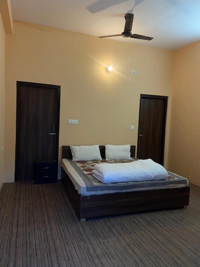 Chirag Homestay Kainchi Nainital Extérieur photo