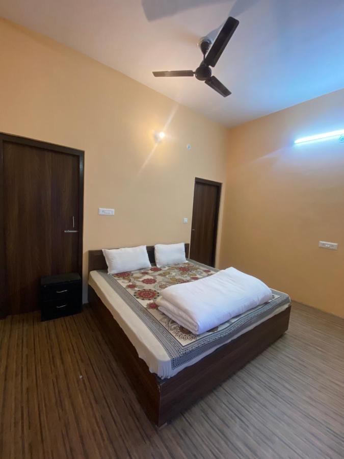 Chirag Homestay Kainchi Nainital Extérieur photo